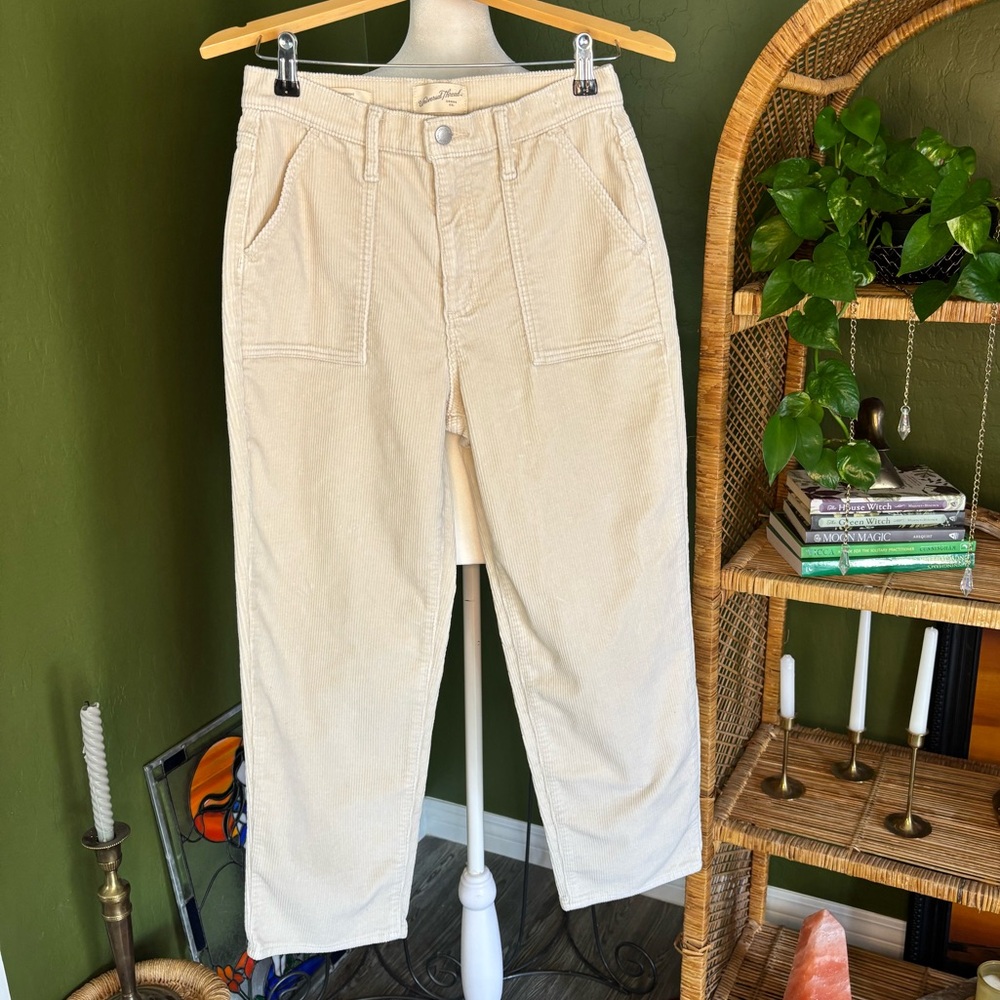 Universal Thread Vintage Straight Cream Corduroy Pants Relaxed Fit